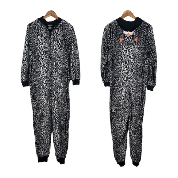 Nick & Nora One Piece Fleece Jogger Cat Pajamas Small Hoodie Black Animal Print - Picture 1 of 12